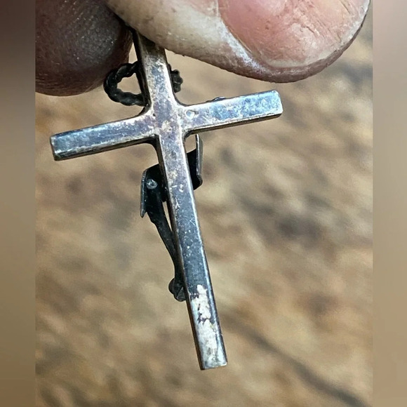 Rustic  sterling silver finished with a black patina crucifix cross necklace - Picture 3 of 9